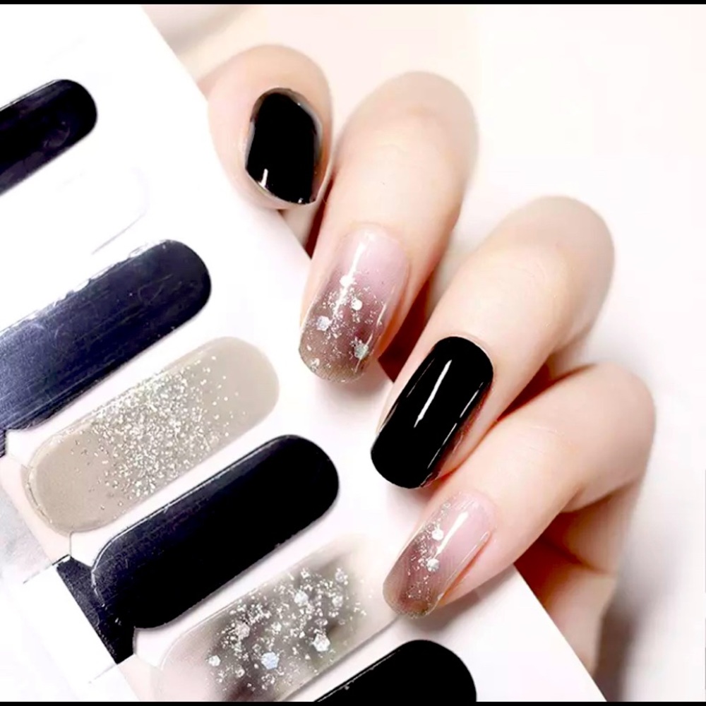 Black and white glitter sticker nail strips